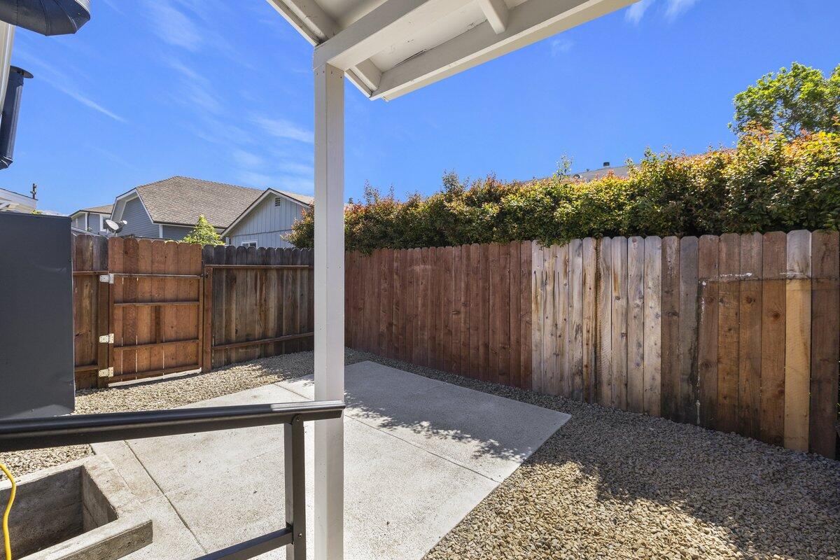 4822 8th Street, Unit B&D Carpinteria, CA 93013 - Photo 13 of 23 012_cjp_4919-cr3