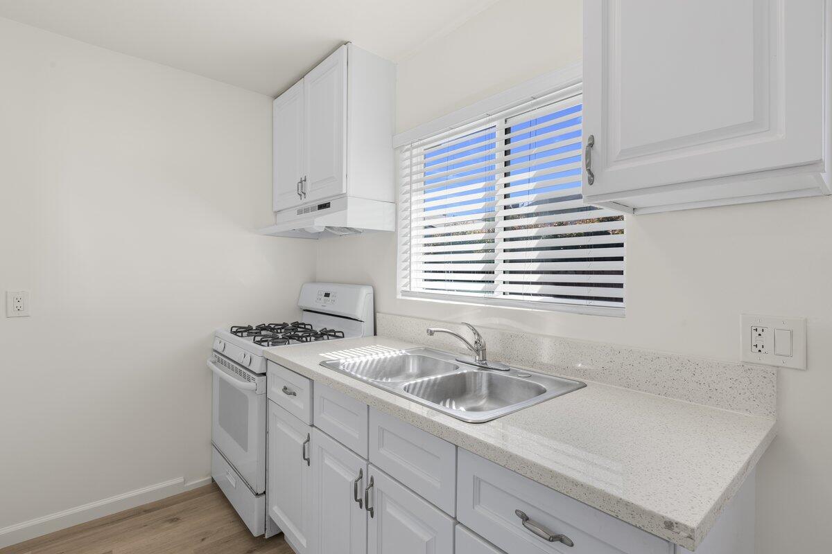 4822 8th Street, Unit B&D Carpinteria, CA 93013 - Photo 15 of 23 008_cjp_4899-cr3