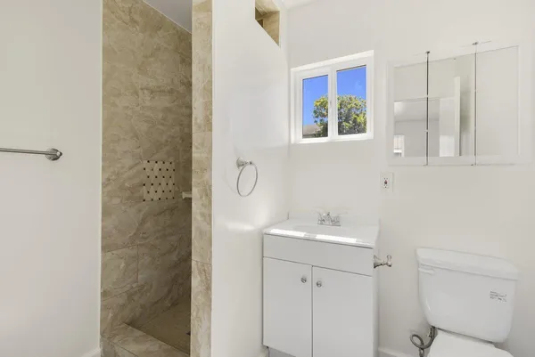 $2,595 | 4822 8th Street, Unit B&D, Carpinteria, CA 93013