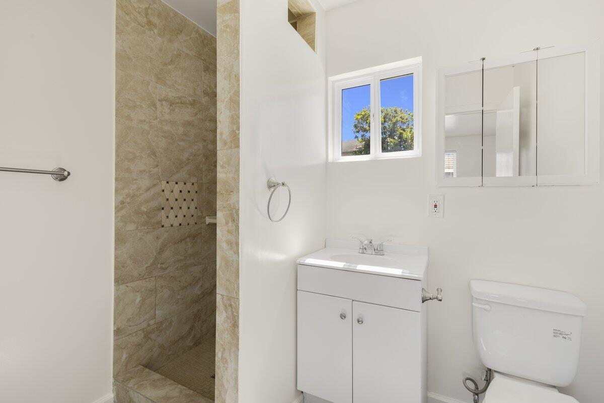 4822 8th Street, Unit B&D Carpinteria, CA 93013 - Photo 17 of 23 024_cjp_4984-cr3