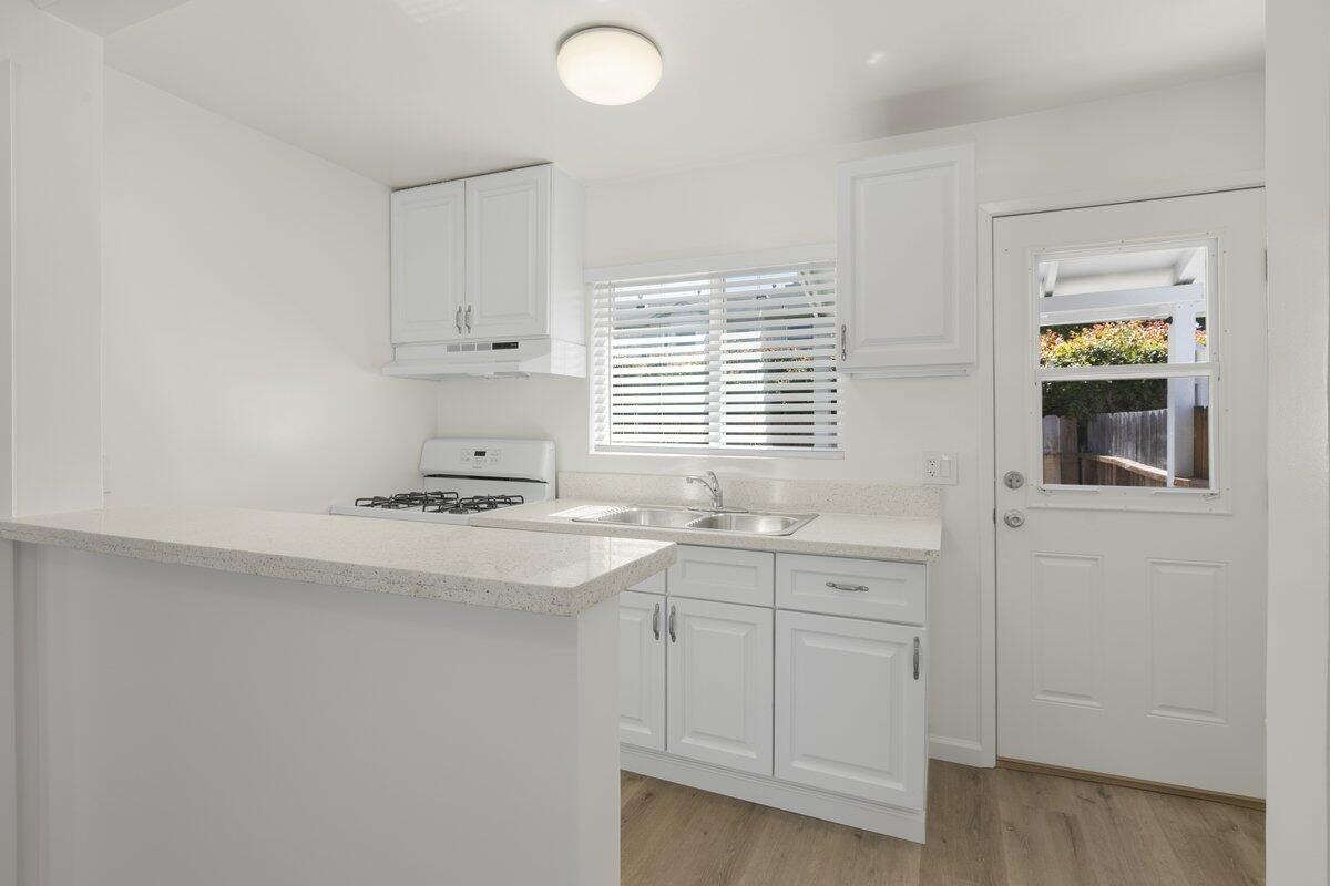 4822 8th Street, Unit B&D Carpinteria, CA 93013 - Photo 4 of 23 007_cjp_4894-cr3