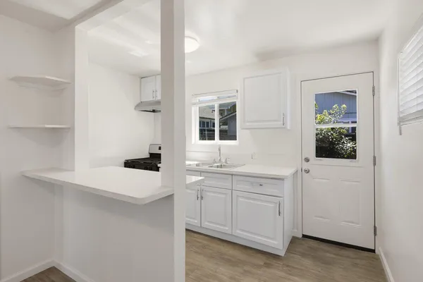 $2,595 | 4822 8th Street, Unit B&D, Carpinteria, CA 93013