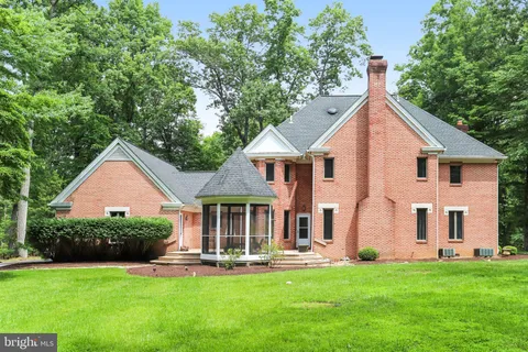 $1,995,000 | 11109 Elmview Place, Great Falls, VA 22066