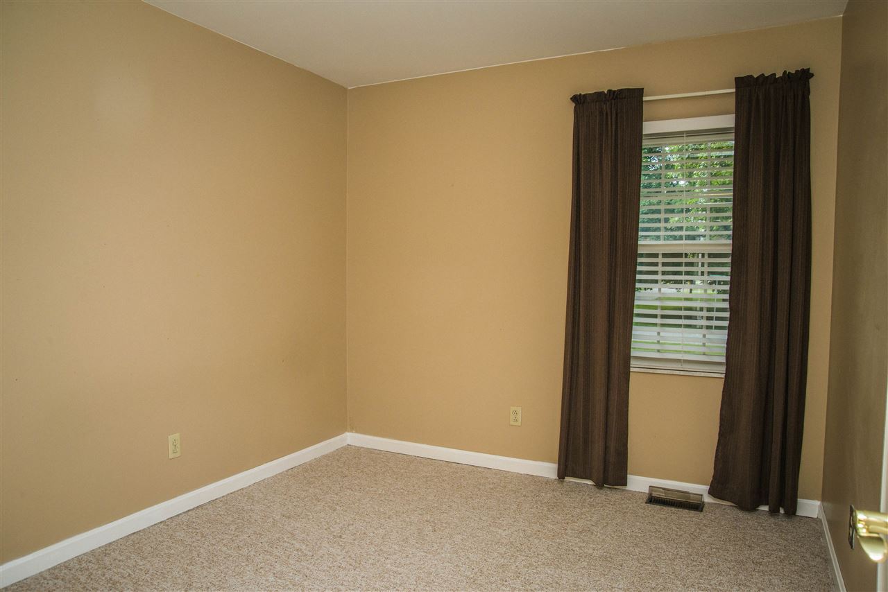 2112 McDowell Road Vincennes, IN 47591 - Photo 12 of 22 Gallery Image 12