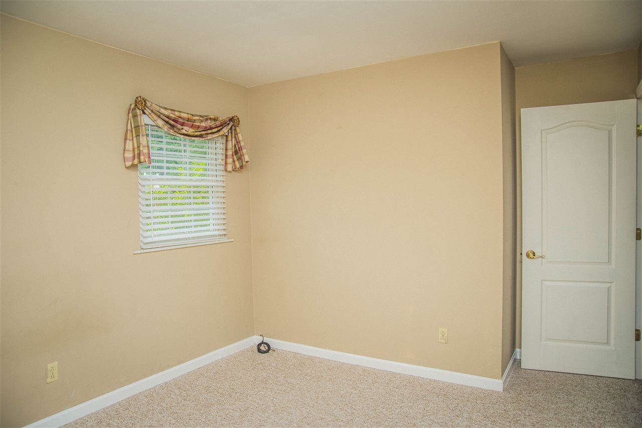 2112 McDowell Road Vincennes, IN 47591 - Photo 13 of 22 Gallery Image 13