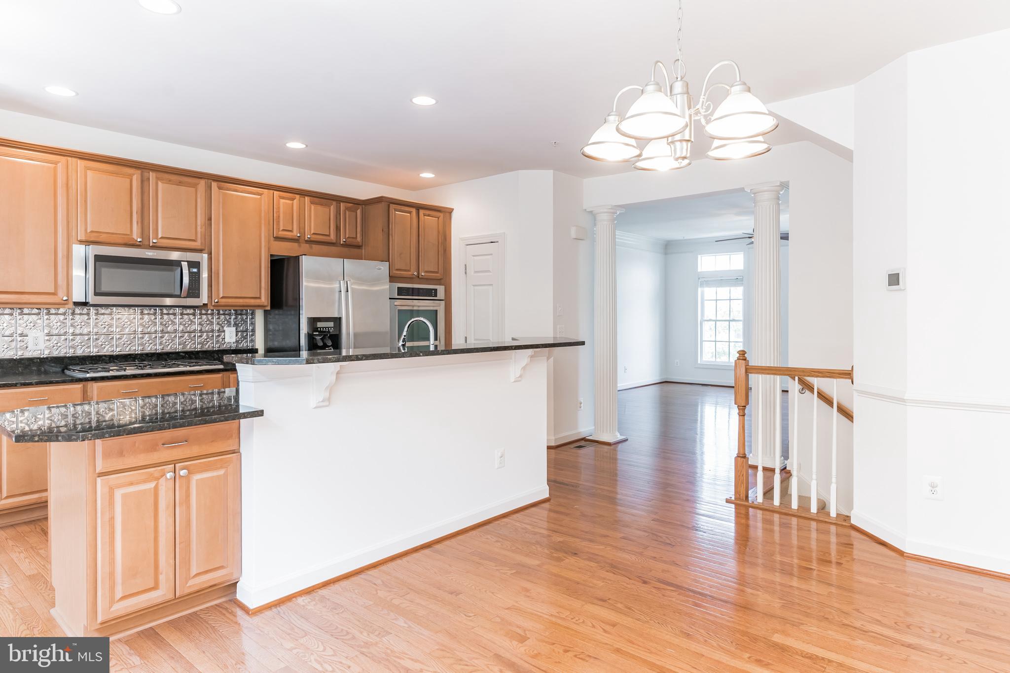 908 West Glebe Road Alexandria, VA 22305 - Photo 8 of 30 Gallery Image 8