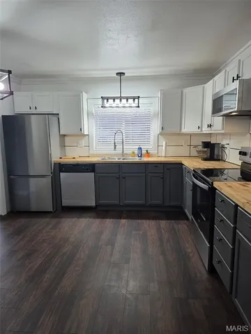 $289,900 | 322 South Iron Street, Ironton, MO 63650