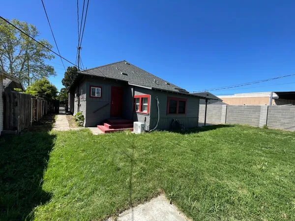 $498,500 | 512 12th Street, Modesto, CA 95354