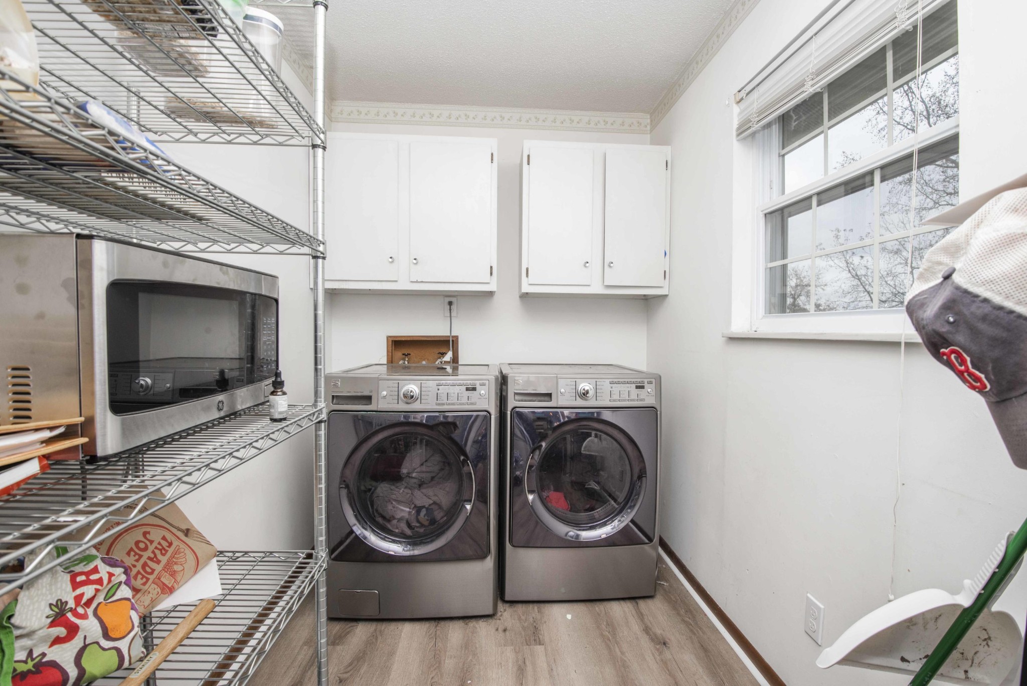 395 Mountain View Road Lenoir City, TN 37771 - Photo 17 of 34 a view of a kitchen with washer and dryer