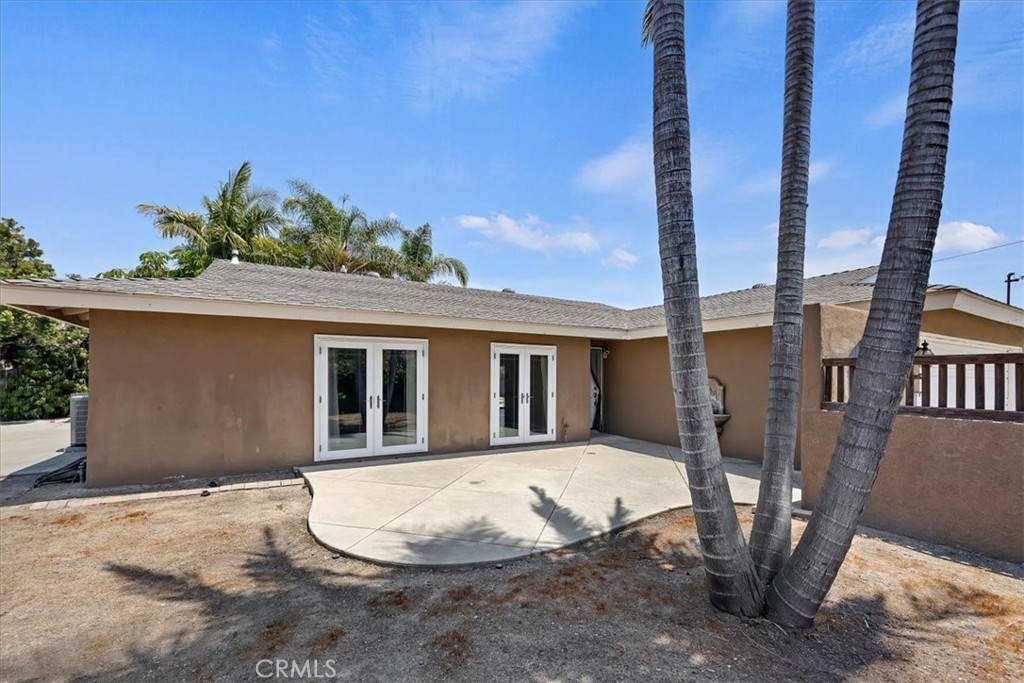 3112 Glenn Road Oceanside, CA 92056 - Photo 5 of 30 a view of a house with a wooden fence