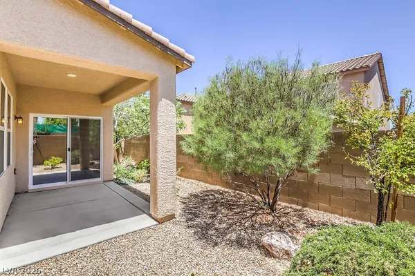 $1,995 | 8366 Stillhouse Court, Las Vegas, NV 89113