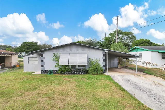 $239,999 | 251 Avenue O, Riviera Beach, FL 33404