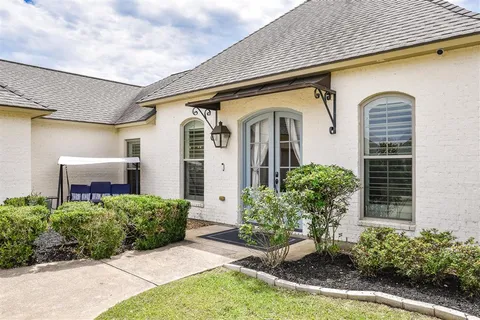 $475,000 | 1127 Benvue Lane, Lake Charles, LA 70605