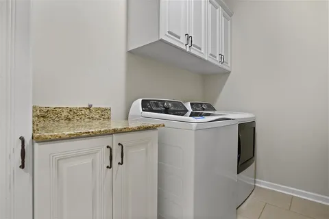 $475,000 | 1127 Benvue Lane, Lake Charles, LA 70605