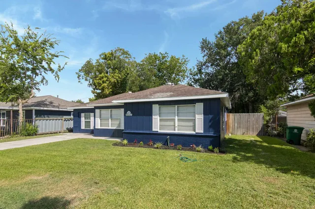 $225,000 | 1211 Regal Street, Houston, TX 77034