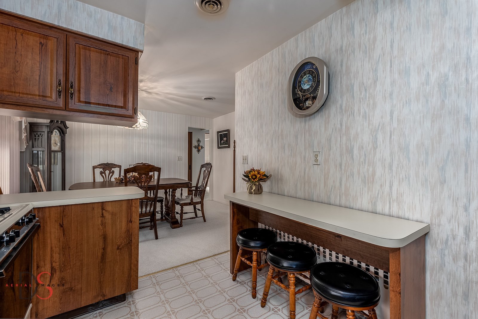 405 Hillside Avenue Ottawa, IL 61350 - Photo 4 of 24