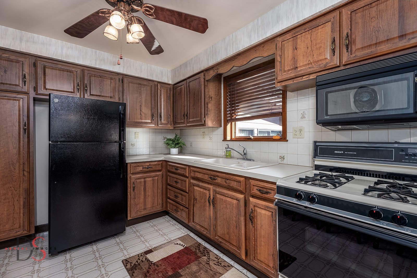 405 Hillside Avenue Ottawa, IL 61350 - Photo 5 of 24