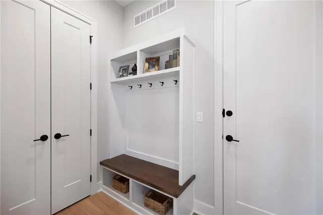 $1,195,000 | 17104 Earnshaw Street, Overland Park, KS 66221