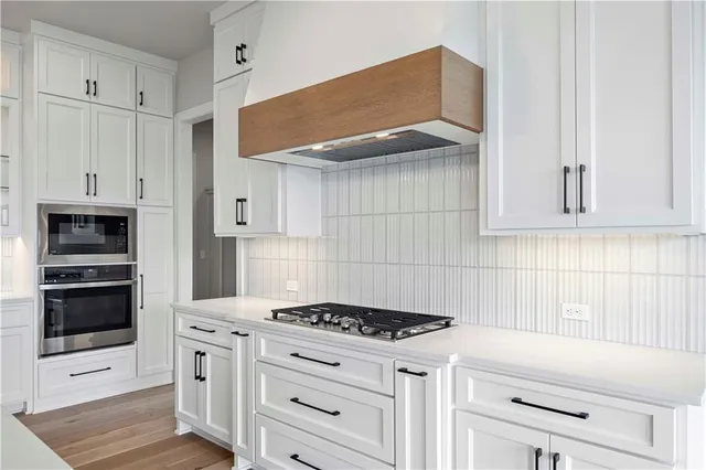 $1,195,000 | 17104 Earnshaw Street, Overland Park, KS 66221