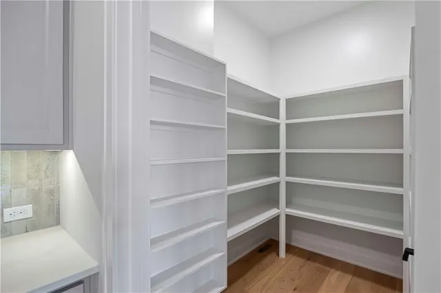 $1,195,000 | 17104 Earnshaw Street, Overland Park, KS 66221