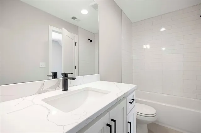 $1,195,000 | 17104 Earnshaw Street, Overland Park, KS 66221