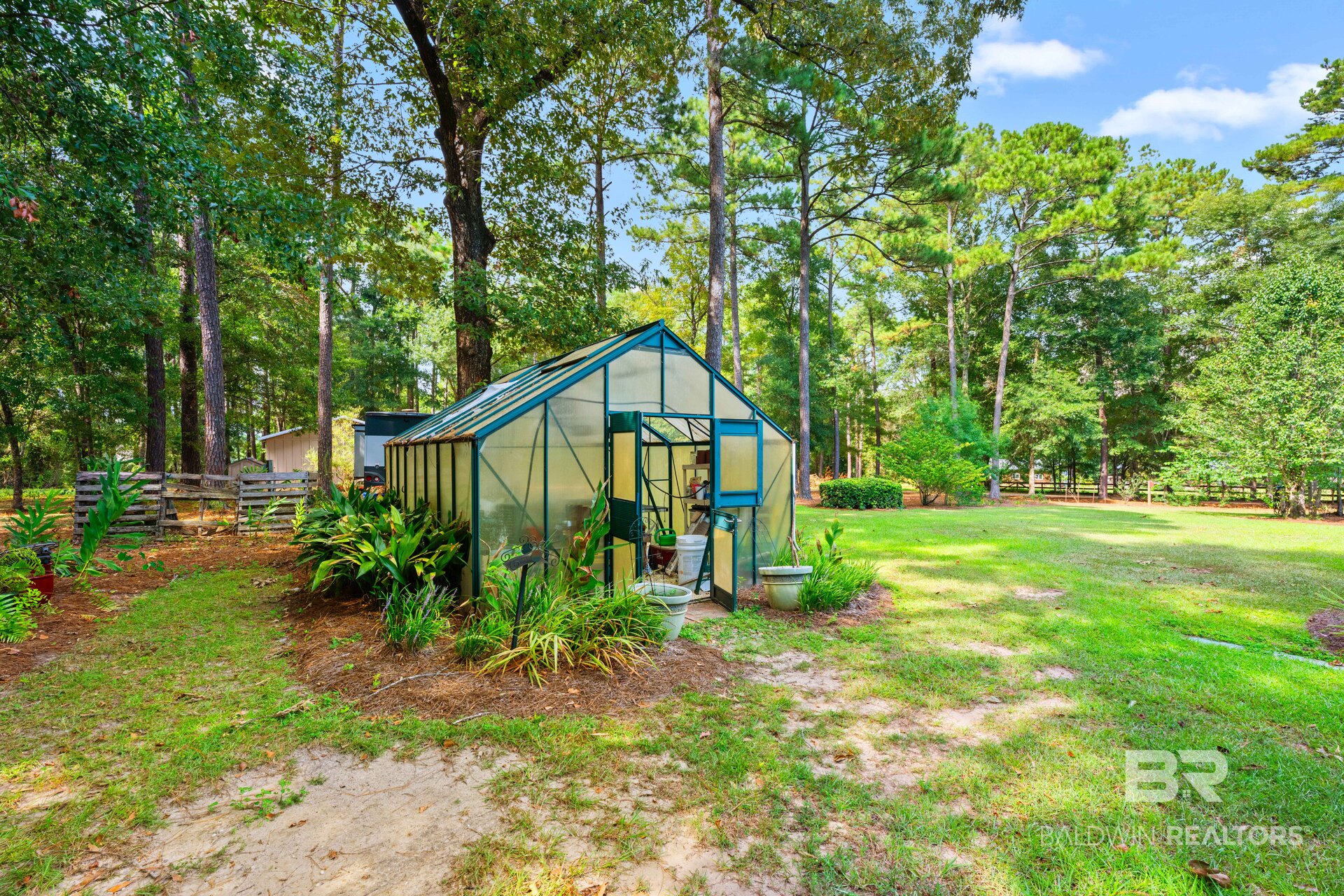 10693 Redfern Road Daphne, AL 36526 - Photo 38 of 48 Greenhouse