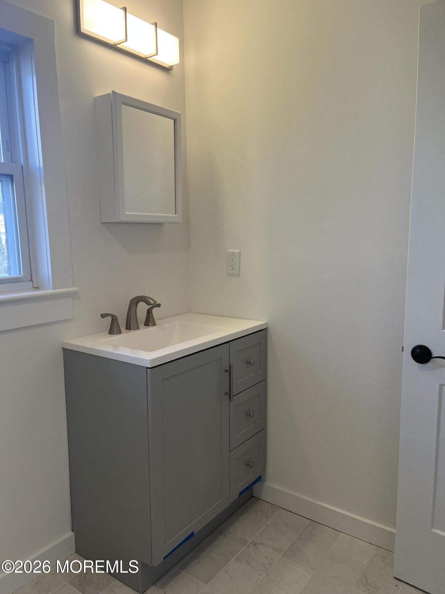 17 Ward Lane Rumson, NJ 07760 - Photo 8 of 13 IMG_3832