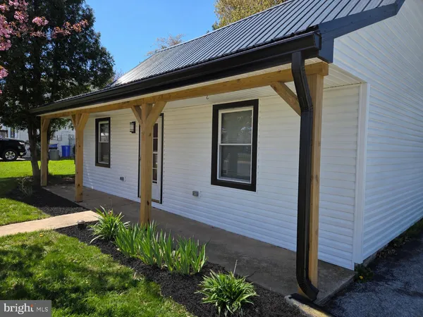 $215,000 | 214 North Liverpool Street, Manchester, PA 17345