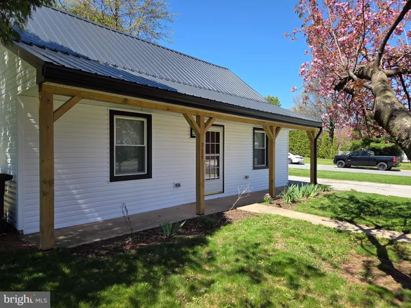 $215,000 | 214 North Liverpool Street, Manchester, PA 17345