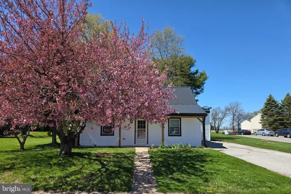 $215,000 | 214 North Liverpool Street, Manchester, PA 17345