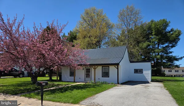 $215,000 | 214 North Liverpool Street, Manchester, PA 17345