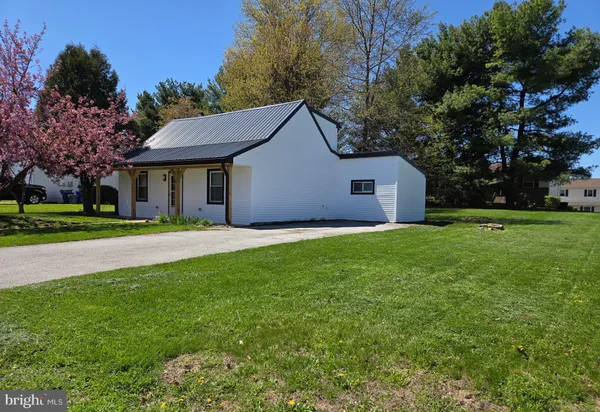 $215,000 | 214 North Liverpool Street, Manchester, PA 17345