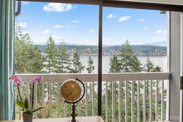 $2,688,000 | 110 174th Place Northeast, Bellevue, WA 98008