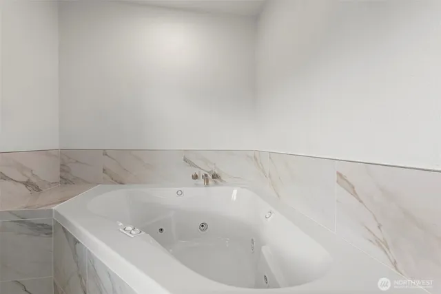 $2,688,000 | 110 174th Place Northeast, Bellevue, WA 98008