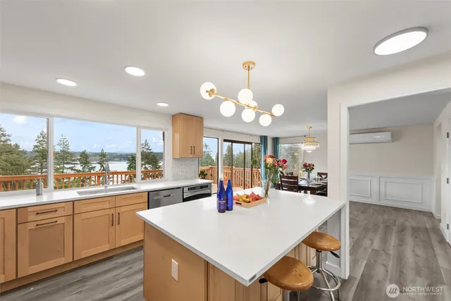 $2,688,000 | 110 174th Place Northeast, Bellevue, WA 98008