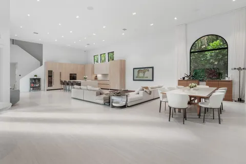 a view of a livingroom with furniture window and outside view