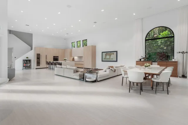 a view of a livingroom with furniture window and outside view