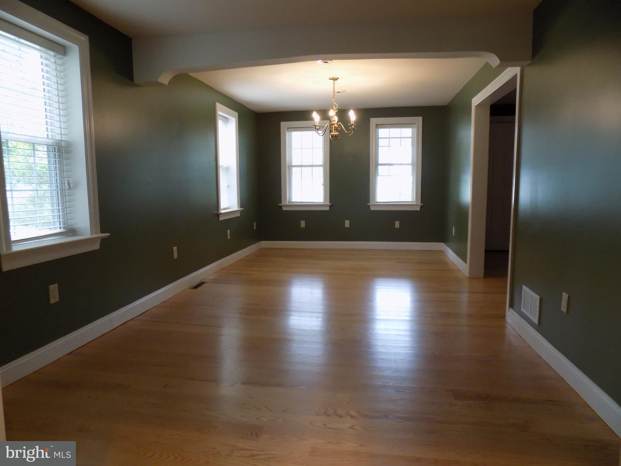 843 Disston View Drive Lititz, PA 17543 - Photo 12 of 55 Dining Room
