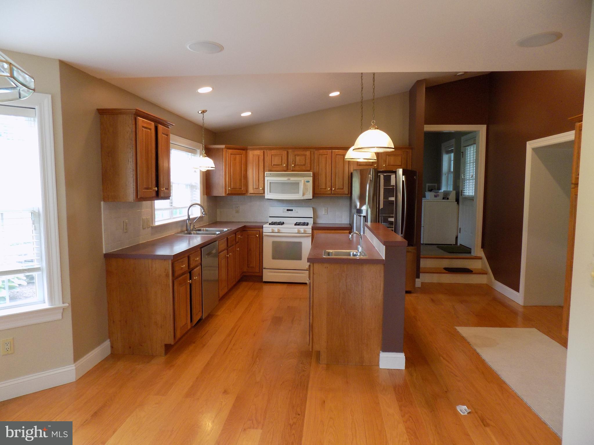 843 Disston View Drive Lititz, PA 17543 - Photo 15 of 55 Kitchen