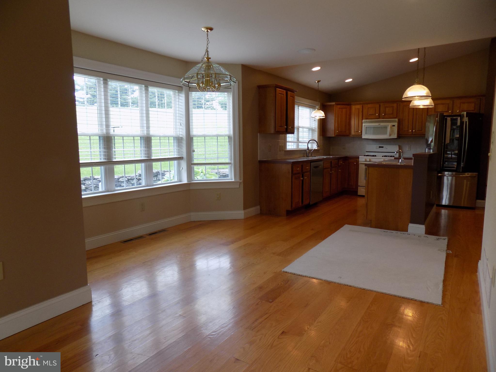 843 Disston View Drive Lititz, PA 17543 - Photo 17 of 55 Eat in Kitchen