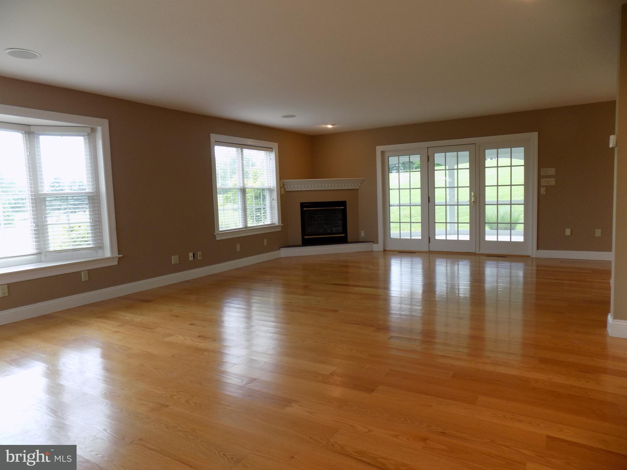 843 Disston View Drive Lititz, PA 17543 - Photo 20 of 55 Family Room