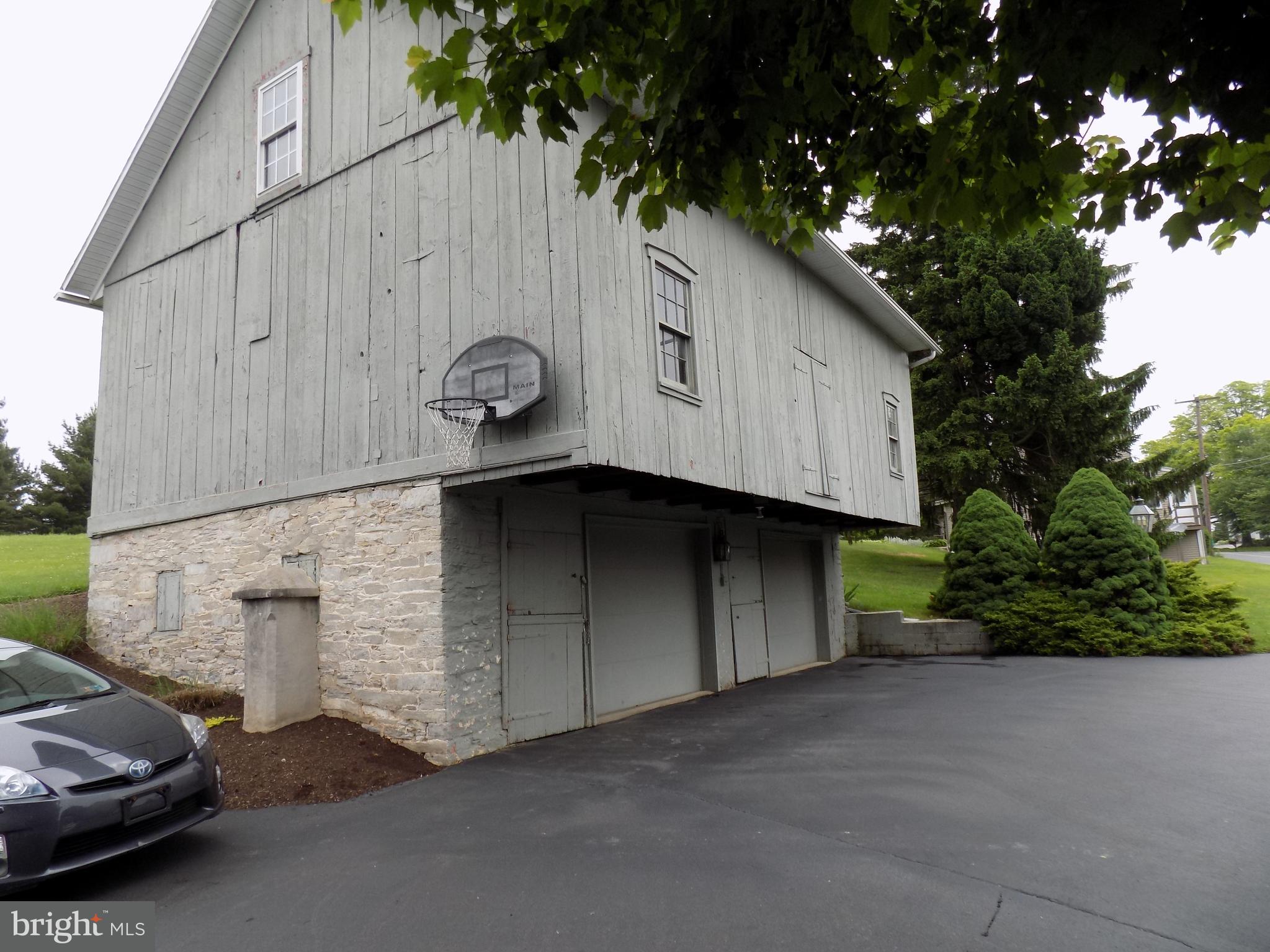 843 Disston View Drive Lititz, PA 17543 - Photo 5 of 55 Barn