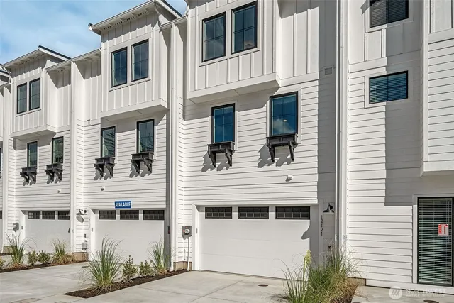 $499,950 | 12084 127th Ave Court East, Unit 72, Puyallup, WA 98374