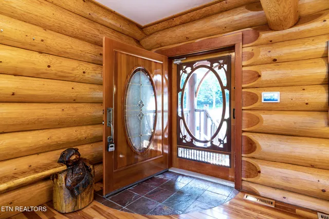 $1,600,000 | 546 Bluff View Road, New Tazewell, TN 37825