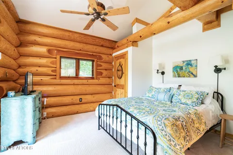 $1,600,000 | 546 Bluff View Road, New Tazewell, TN 37825