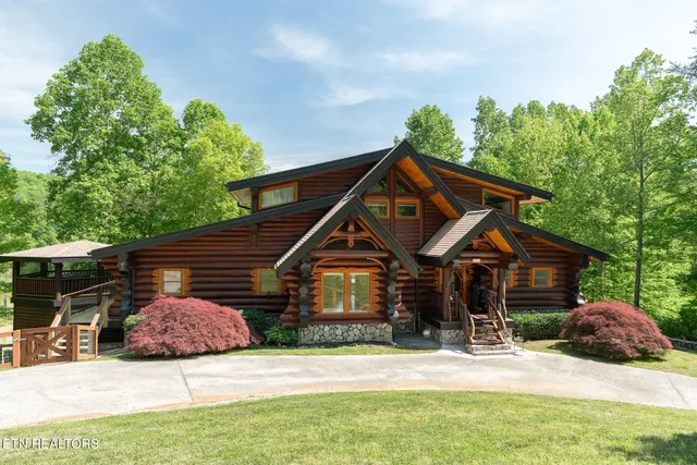 $1,600,000 | 546 Bluff View Road, New Tazewell, TN 37825