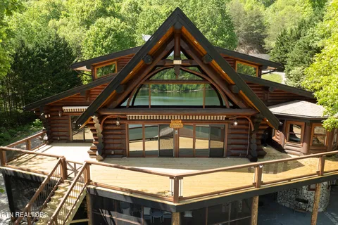 $1,600,000 | 546 Bluff View Road, New Tazewell, TN 37825