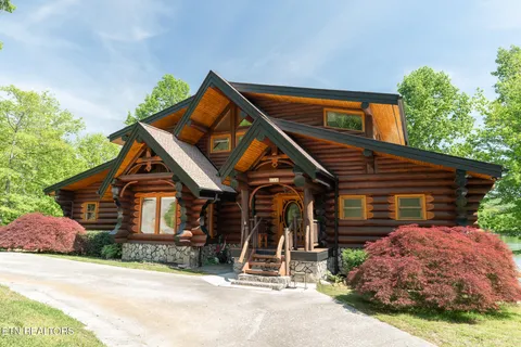 $1,600,000 | 546 Bluff View Road, New Tazewell, TN 37825