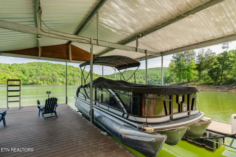 $1,600,000 | 546 Bluff View Road, New Tazewell, TN 37825
