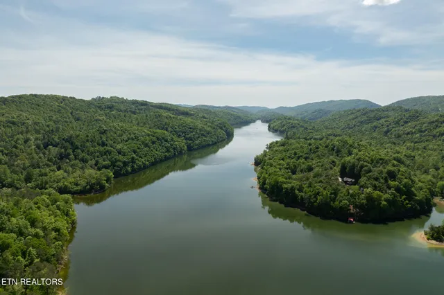 $1,600,000 | 546 Bluff View Road, New Tazewell, TN 37825